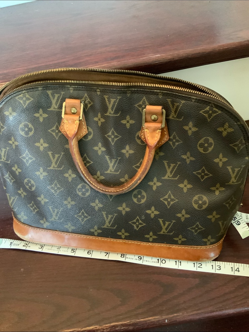 Louis Vuitton Alma Purse - Picture 13 of 14